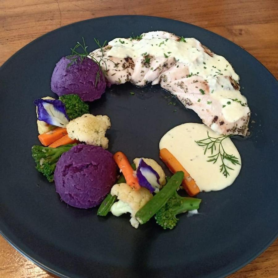 And B52 Hotel Gili Air